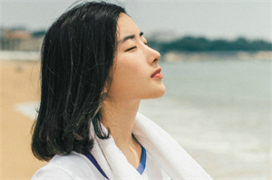 爱上海官网：Improving the housing quality in rural Shanghai is a complex and important issue, involving economic, environmental, and social aspects. The following are several feasible suggestions to promote the r